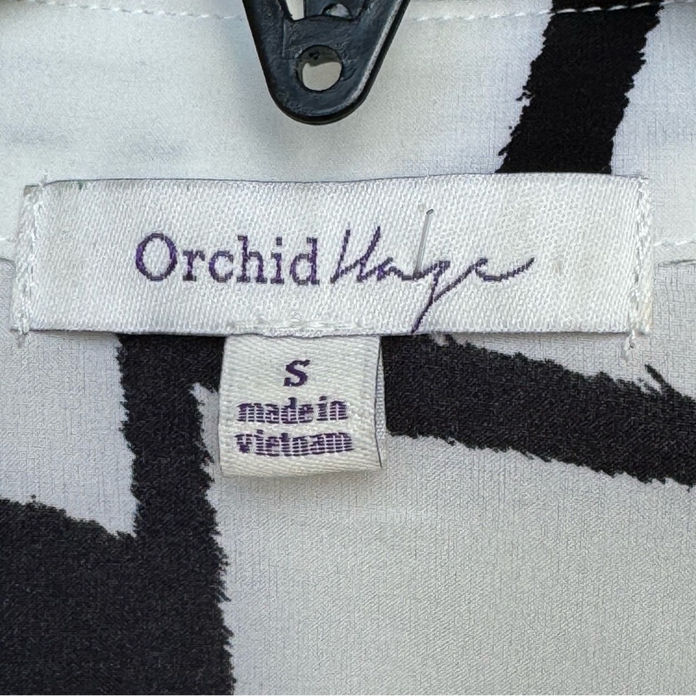 Orchid Haze. Black/White,abstract design Shirt, long sleeves.Smock work … - Picture 4 of 9